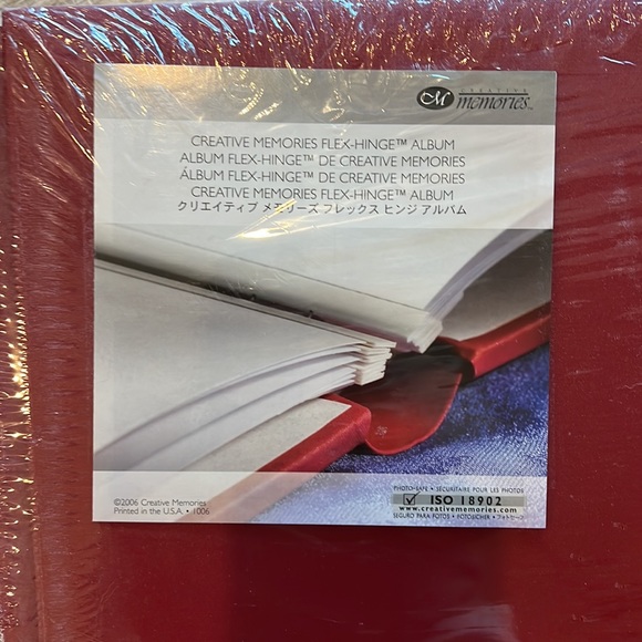 NEW Creative Memories 12x12 red flex hinge album - Picture 2 of 6